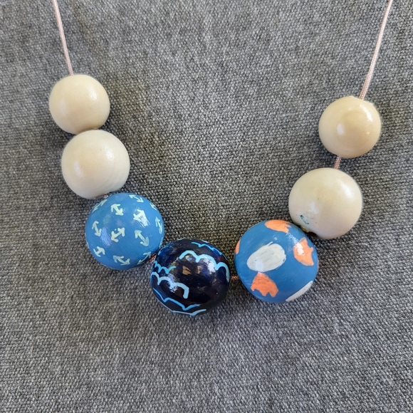 New handmade Necklace and earrings set - Picture 3 of 8